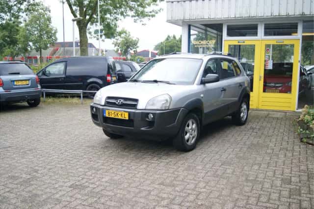 Hyundai Tucson (2006) thumbnail 3