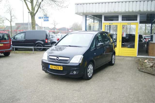 Opel Meriva (2009) thumbnail 4