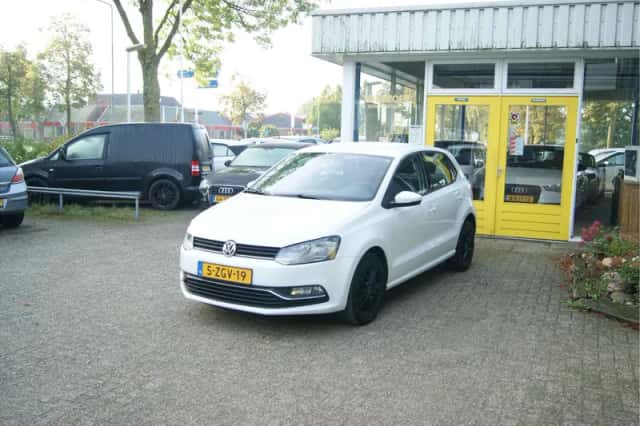 Volkswagen Polo (2015) thumbnail 4