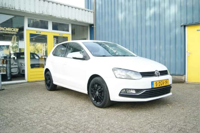 Volkswagen Polo (2015) thumbnail 5