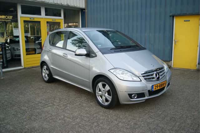 Mercedes-Benz A-Klasse (2011) thumbnail 2