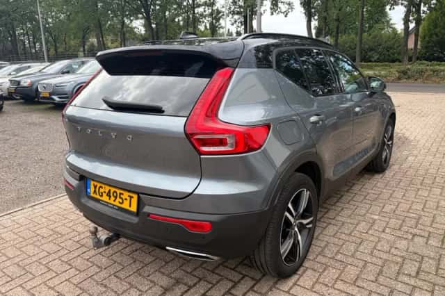 Volvo XC40 (2019) thumbnail 4