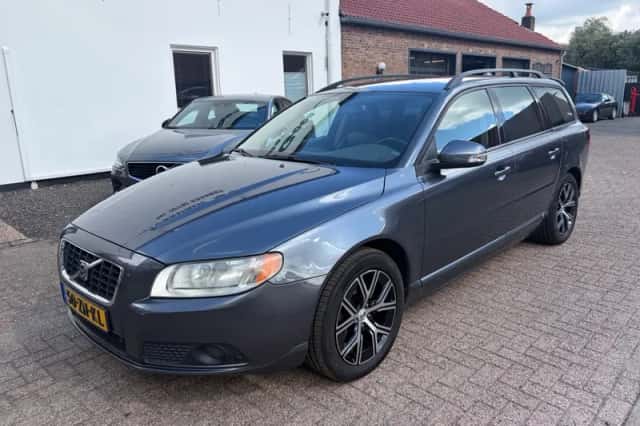 Volvo V70 (2008) thumbnail 1