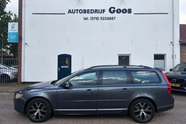 Volvo V70 (2008) thumbnail 2