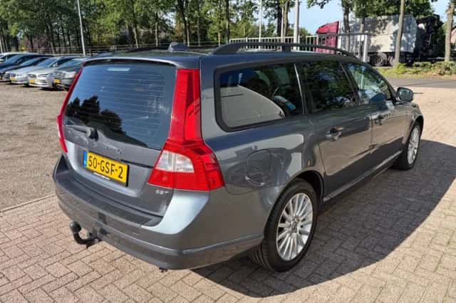 Volvo V70 (2008) thumbnail 4