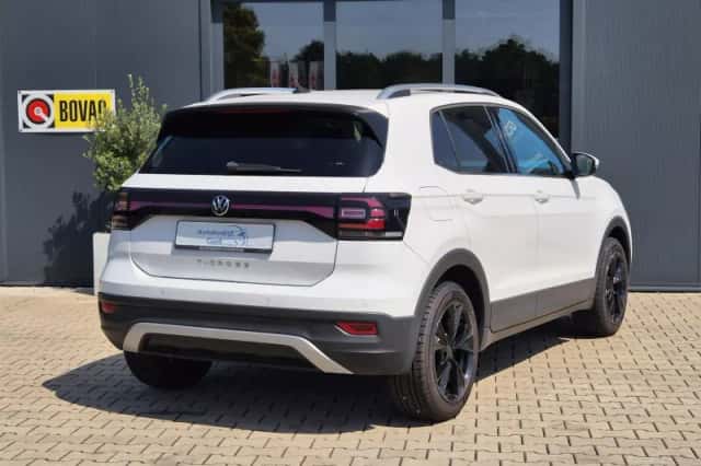 Volkswagen T-Cross (2022) thumbnail 2