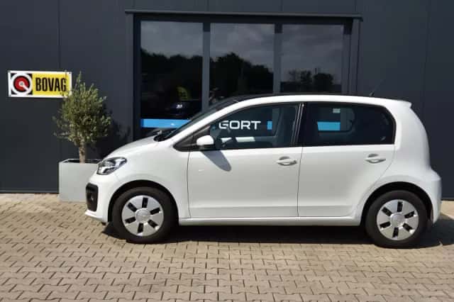 Volkswagen Up! (2020) thumbnail 3