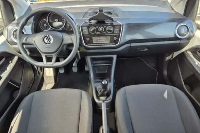 Volkswagen Up! (2020) thumbnail 6