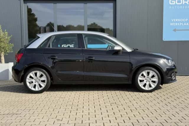 Audi A1 (2012) thumbnail 3