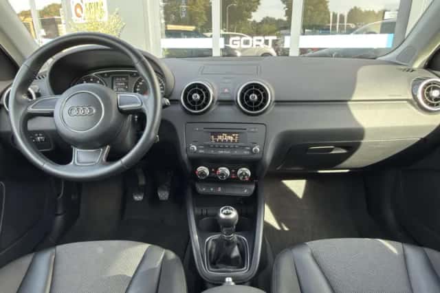Audi A1 (2012) thumbnail 6