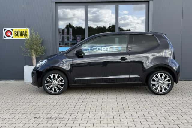 Volkswagen Up! (2017) thumbnail 4