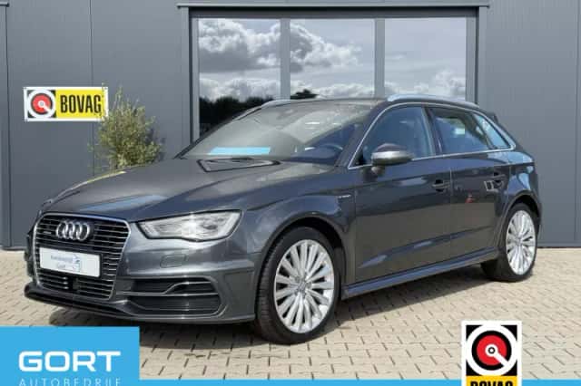 Audi A3 (2015) thumbnail 1