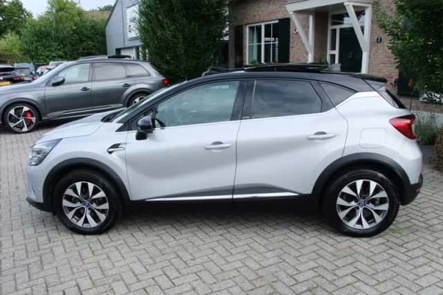 Renault Captur (2020) thumbnail 2