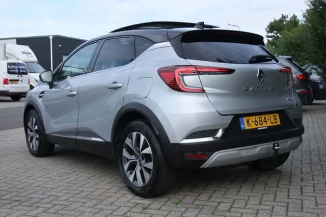 Renault Captur (2020) thumbnail 4