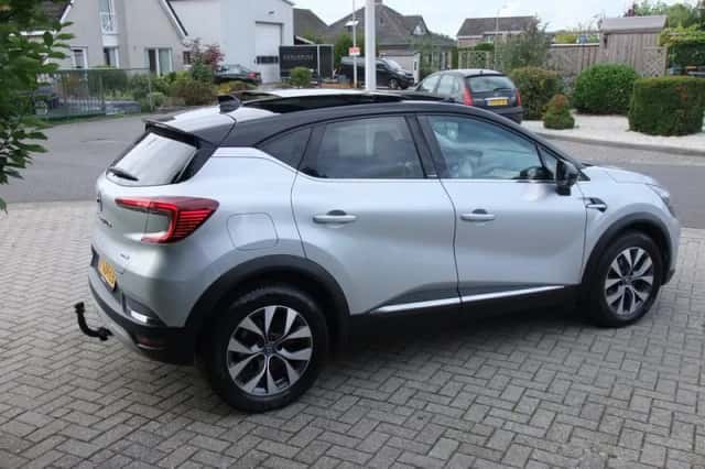 Renault Captur (2020) thumbnail 5