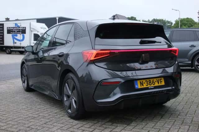 CUPRA Born (2021) thumbnail 4