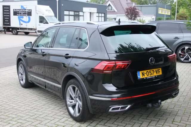 Volkswagen Tiguan (2022) thumbnail 2