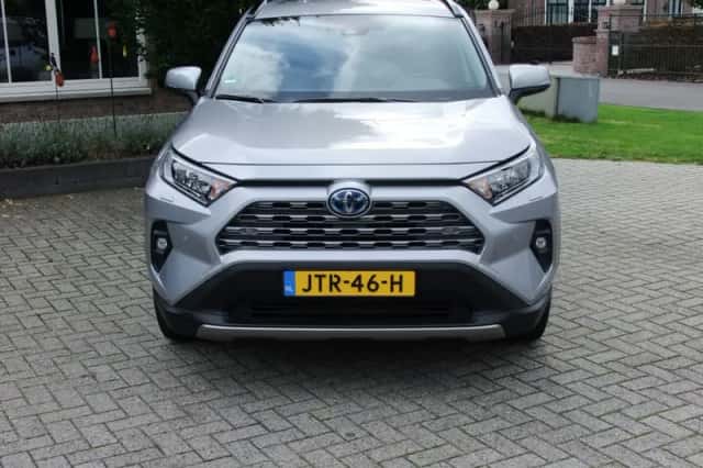 Toyota RAV4 (2025) thumbnail 6