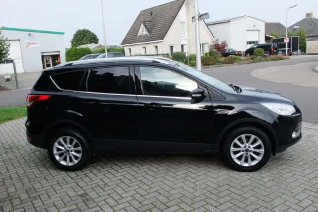 Ford Kuga (2016) thumbnail 6