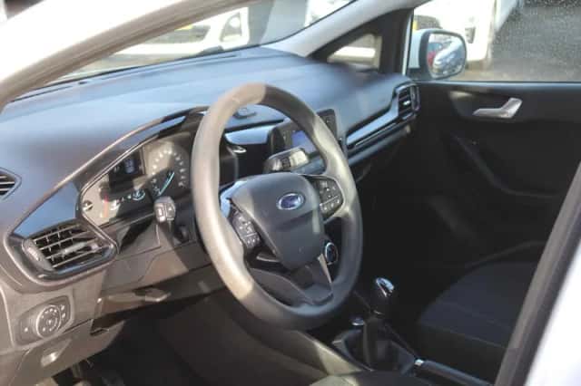 Ford Fiesta (2019) thumbnail 4