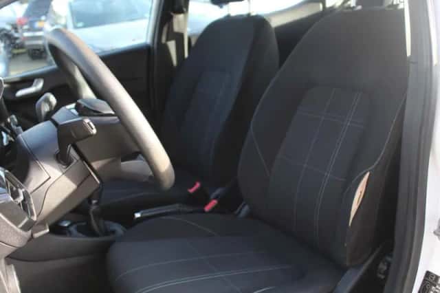 Ford Fiesta (2019) thumbnail 5