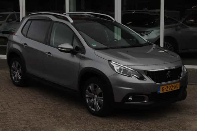 Peugeot 2008 (2019) thumbnail 2