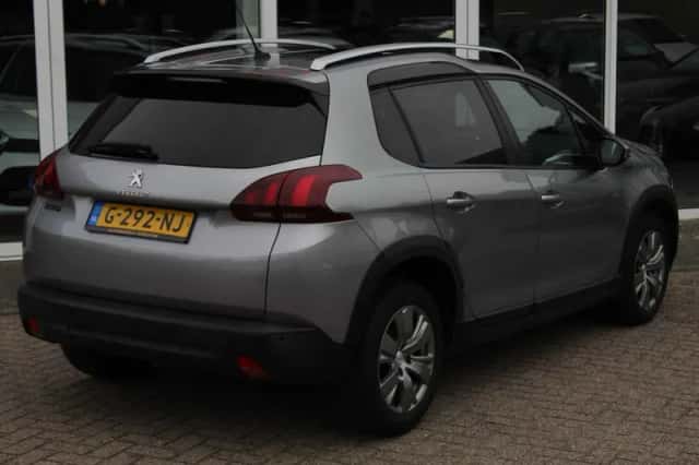 Peugeot 2008 (2019) thumbnail 3