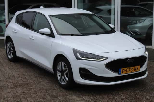 Ford Focus (2022) thumbnail 2