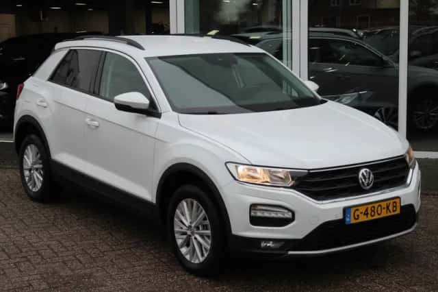 Volkswagen T-Roc (2019) thumbnail 2
