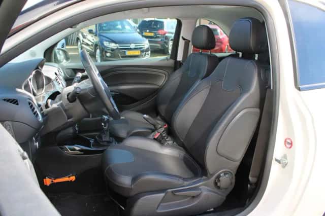 Opel Adam (2016) thumbnail 5