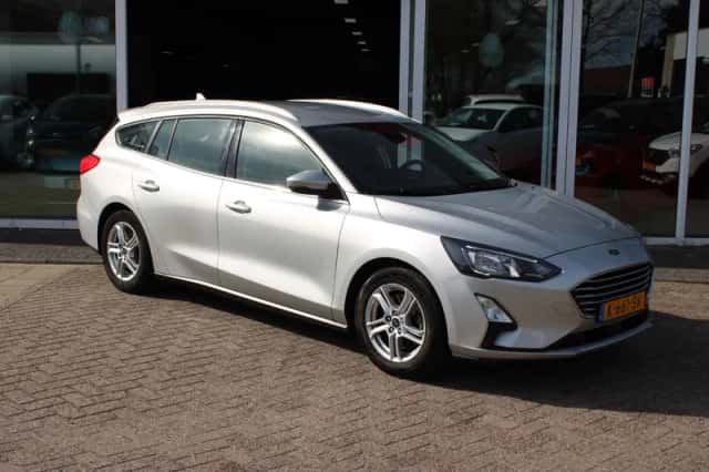 Ford Focus (2021) thumbnail 2