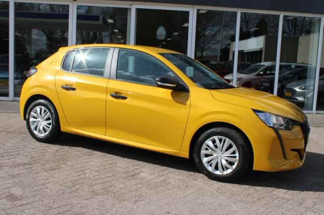 Peugeot 208 (2021) thumbnail 2