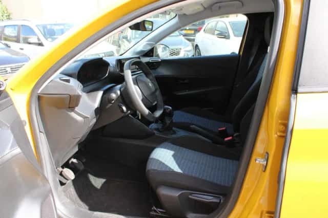 Peugeot 208 (2021) thumbnail 5