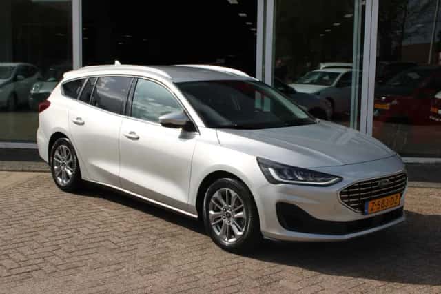 Ford Focus (2024) thumbnail 2