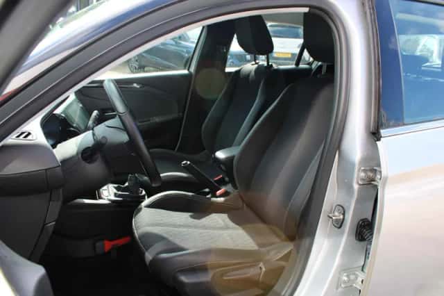 Opel Corsa (2022) thumbnail 5