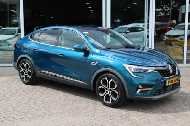 Renault Arkana (2022) thumbnail 2