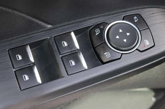 Ford Kuga (2022) thumbnail 6