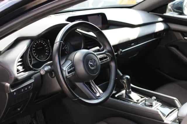 Mazda 3 (2022) thumbnail 3