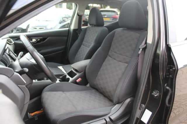 Nissan Qashqai (2015) thumbnail 6