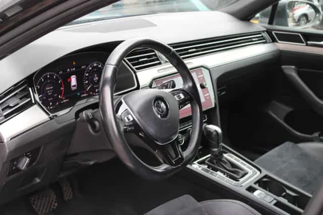 Volkswagen Passat (2018) thumbnail 4