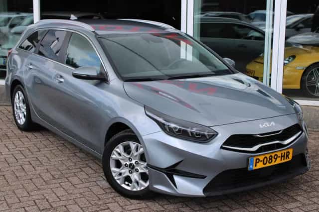 Kia Ceed (2022) thumbnail 2