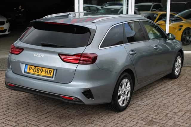 Kia Ceed (2022) thumbnail 3
