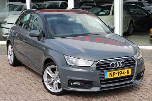 Audi A1 (2015) thumbnail 2