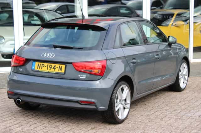 Audi A1 (2015) thumbnail 3