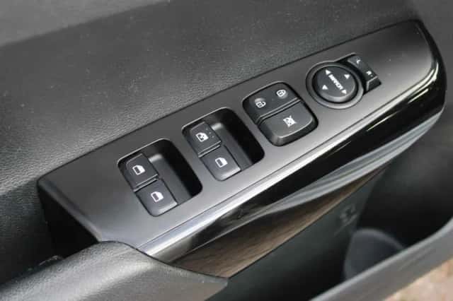 Kia Picanto (2021) thumbnail 6