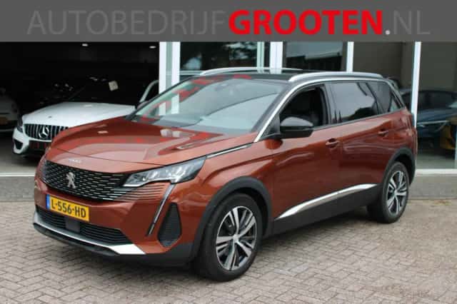 Peugeot 5008 (2021) thumbnail 1