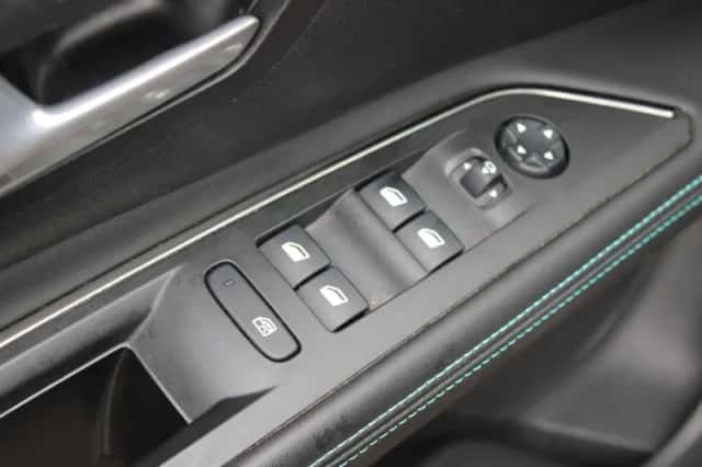 Peugeot 5008 (2021) thumbnail 6