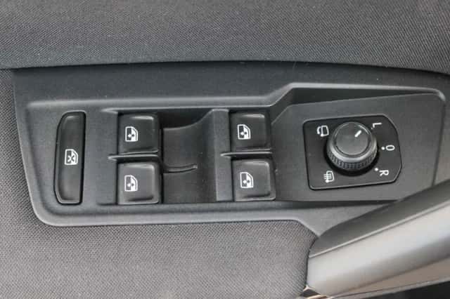 Volkswagen Tiguan (2020) thumbnail 5