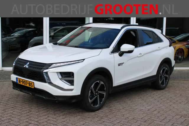 Mitsubishi Eclipse Cross (2022) thumbnail 1