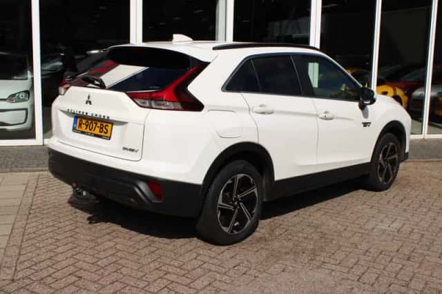 Mitsubishi Eclipse Cross (2022) thumbnail 3